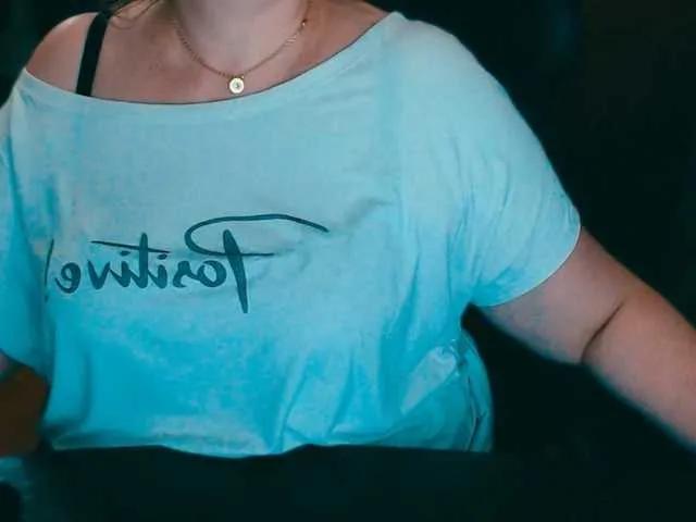 Offline Alisa1917 on BongaCams