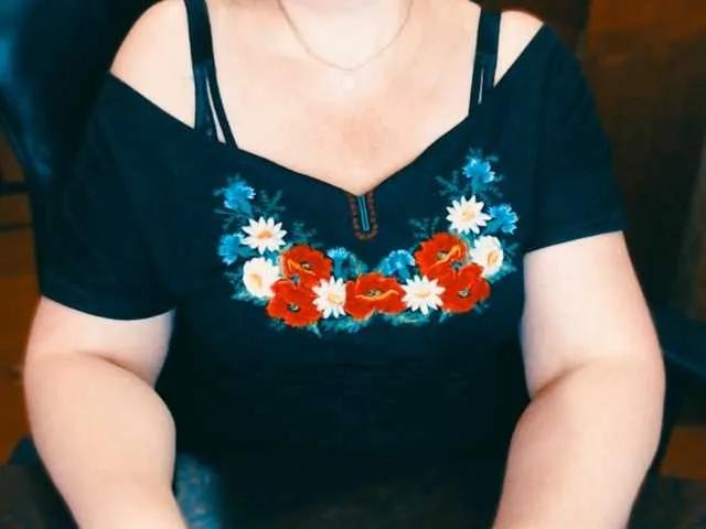 Offline Alisa1917 on BongaCams