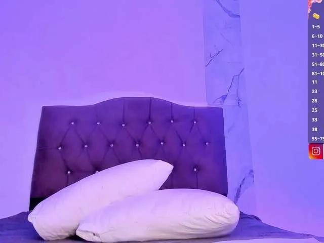 Offline Alysson-18 on BongaCams