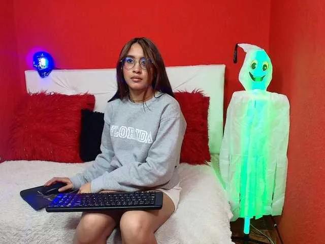 Offline amy-lennox on BongaCams