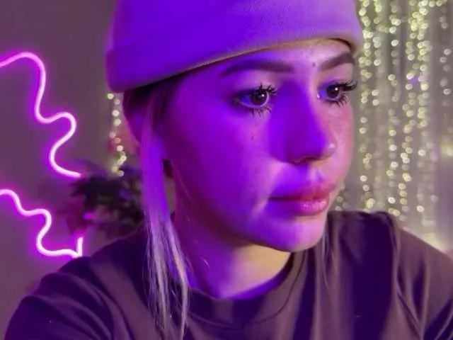 Offline AmyGlad on BongaCams