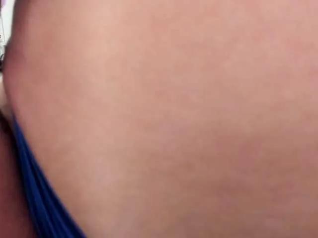 Offline anawatson on BongaCams