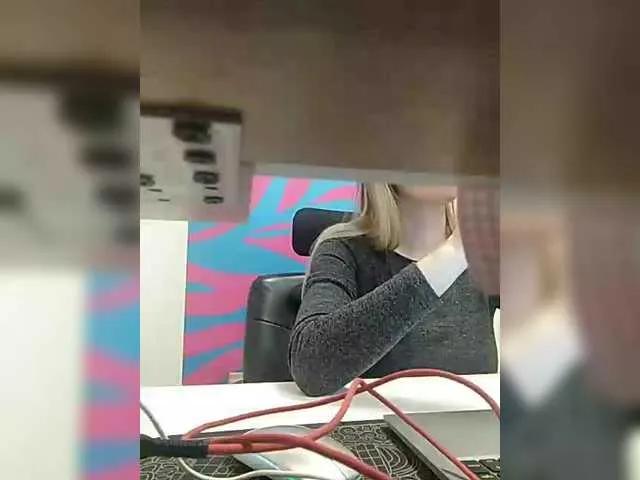 Offline Angelinamik on BongaCams