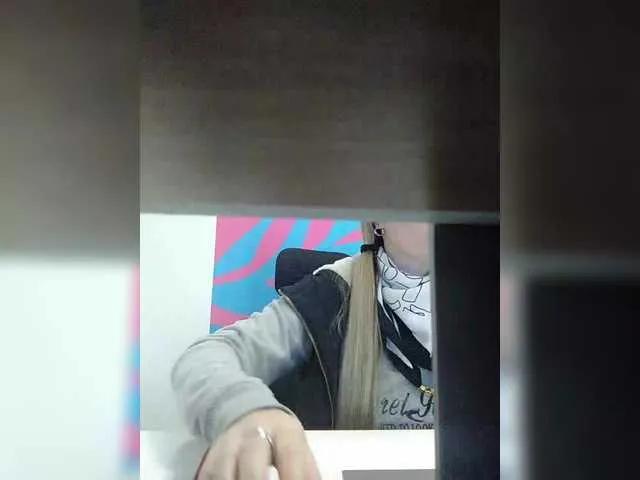 Offline Angelinamik on BongaCams