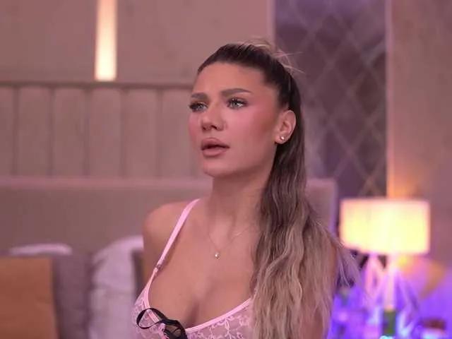 Offline BlairSander on BongaCams