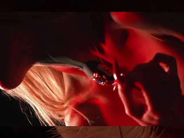 Offline blondinochkaa on BongaCams