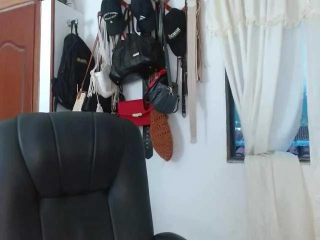 Freechat Briggiteskyangels on BongaCams