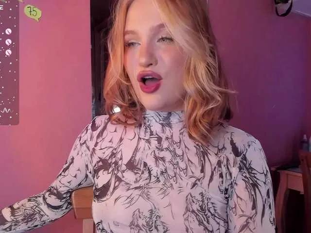 Offline CarolineLovers on BongaCams