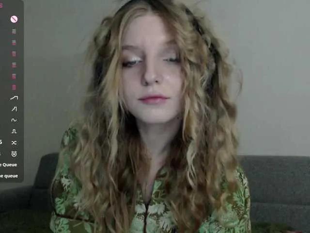 Offline CatinMilkland on BongaCams