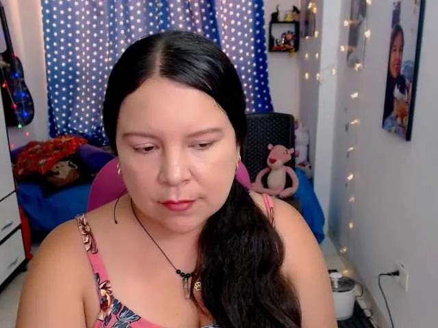 Offline clarie- on BongaCams