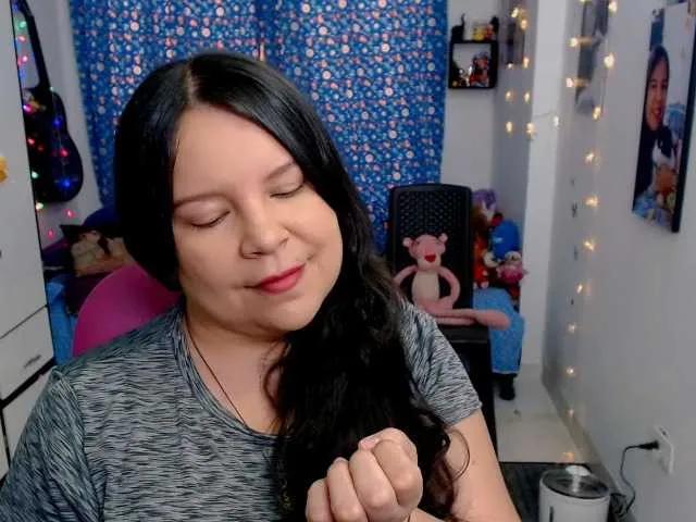 Offline clarie- on BongaCams