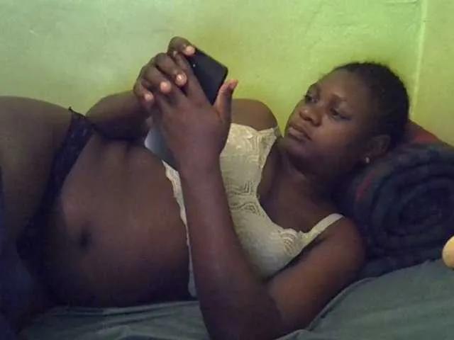 Freechat CUTE-LIZ on BongaCams