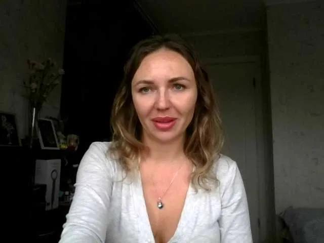 Offline CuteFngelina on BongaCams