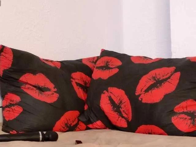 Freechat DarkMonika on BongaCams