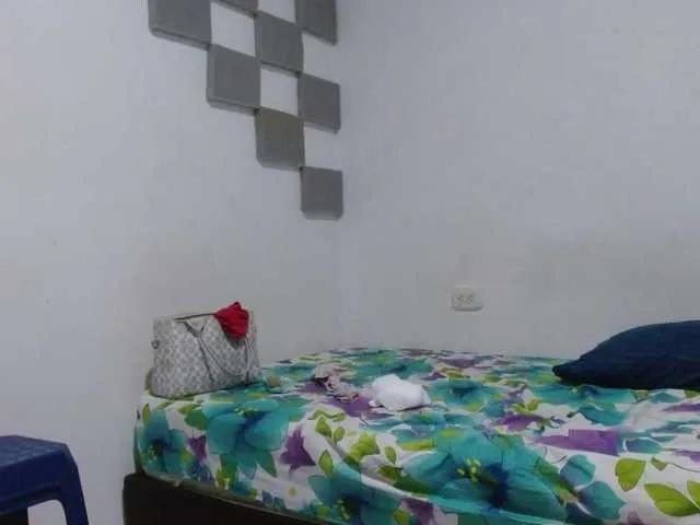 Offline Deep-hard-latina on BongaCams