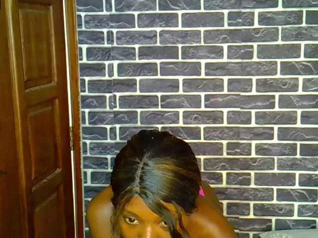 Offline dreamyher on BongaCams