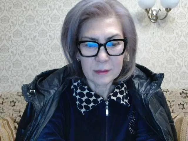 Offline Elegant00Lady on BongaCams