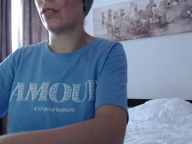 Freechat Elinor21 on BongaCams