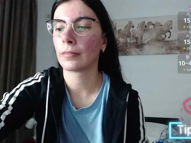 Freechat Elinor21 on BongaCams