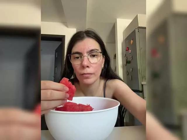 Freechat Elinor21 on BongaCams