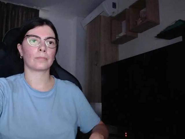 Freechat Elinor21 on BongaCams