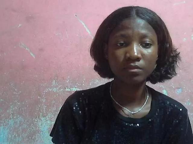 Offline Elizahhh on BongaCams