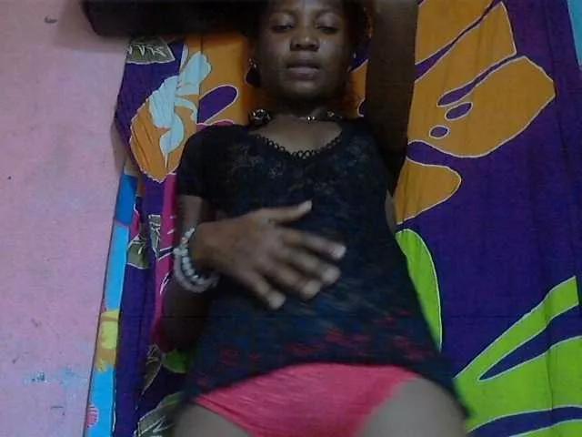 Offline Elizahhh on BongaCams