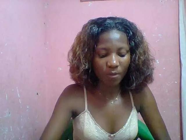 Offline Elizahhh on BongaCams