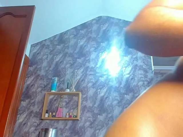 EMMAPARIS on BongaCams 