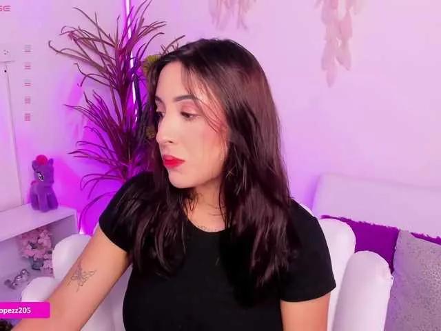 Offline Emylopez on BongaCams