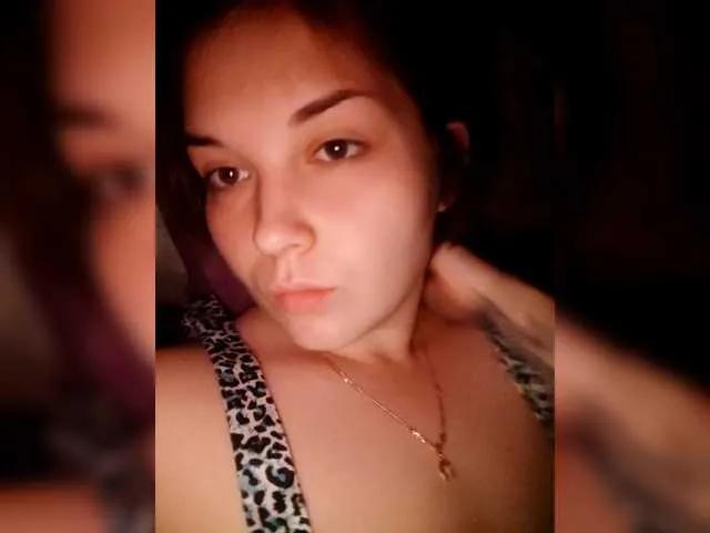 Freechat FoxyLoVe25 on BongaCams