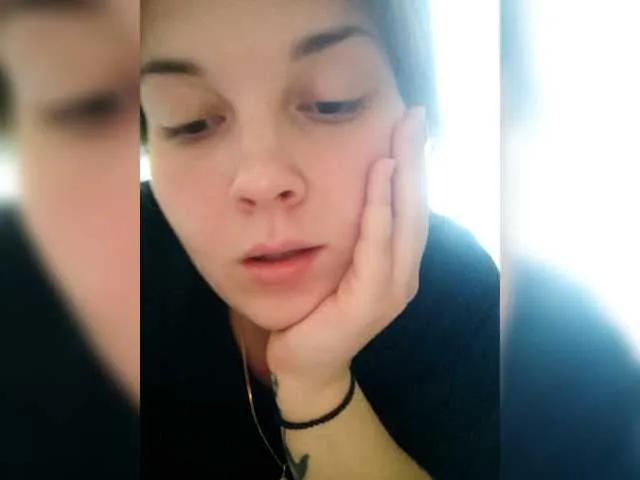 Freechat FoxyLoVe25 on BongaCams