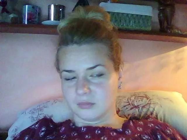 Offline HollyLaPretty on BongaCams