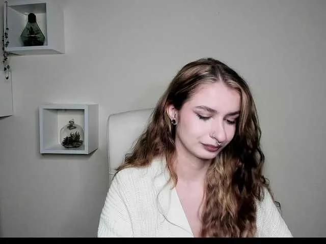 Offline HotNina19 on BongaCams