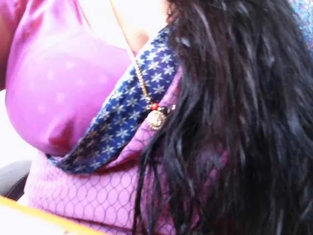 Freechat hotpavitra on BongaCams