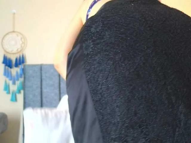 Offline IberianMoonMK on BongaCams