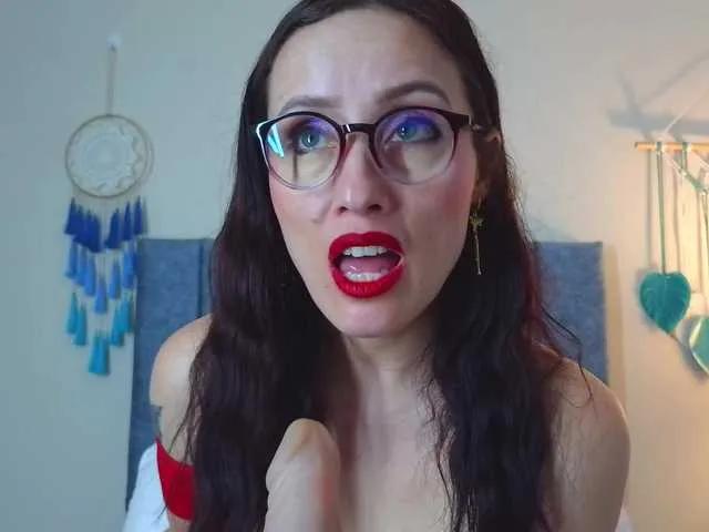 Offline IberianMoonMK on BongaCams