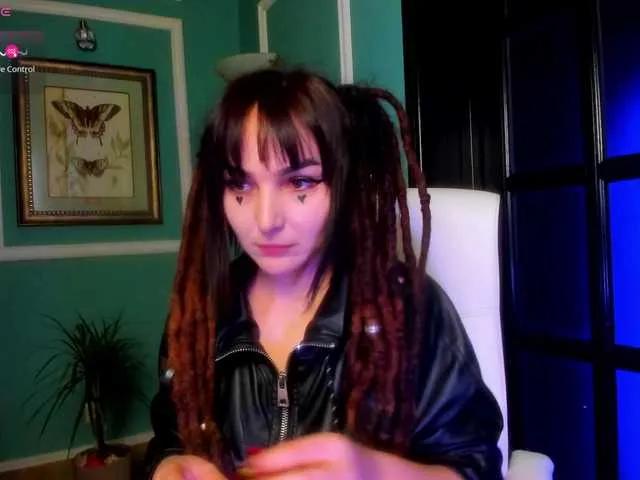ingridblondy94 — to make me horny it s not so eassy!!!