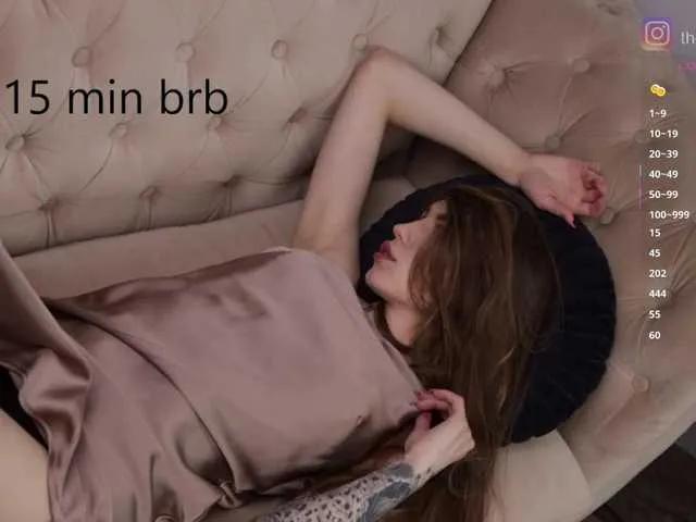 Offline IzabellaOne on BongaCams