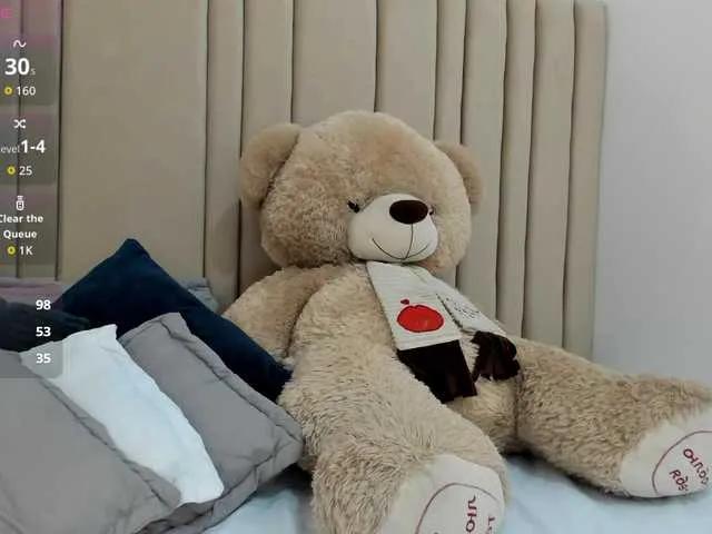 Offline izadii on BongaCams