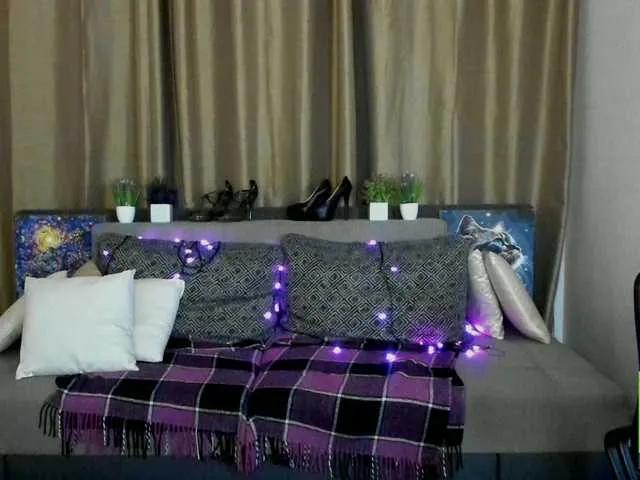 Freechat Jullyblondkiss on BongaCams