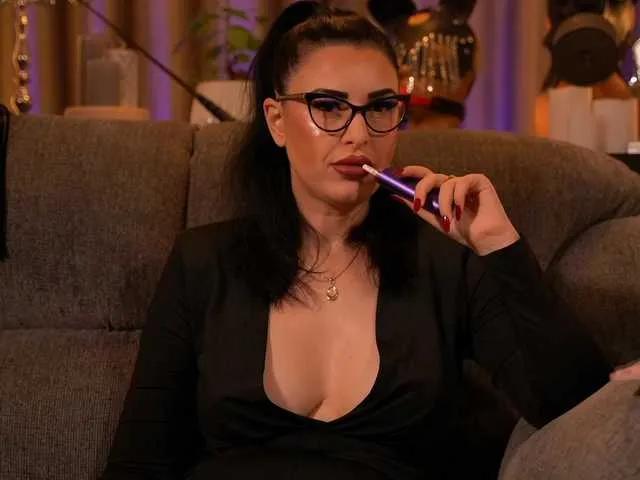 KellyKent on BongaCams 