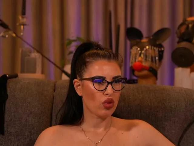 KellyKent on BongaCams 