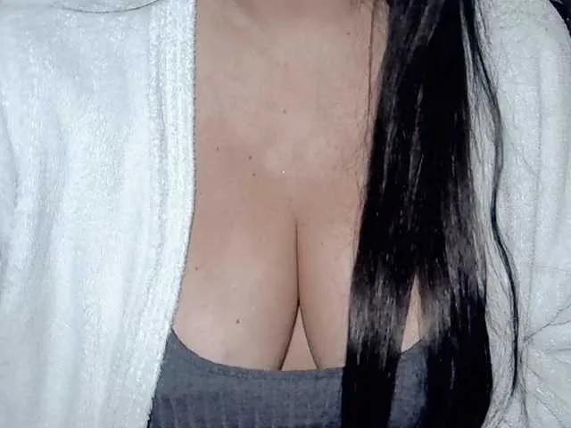 Kellyshowpv on BongaCams 