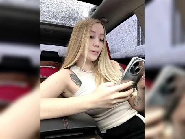 Freechat lana-lana03 on BongaCams