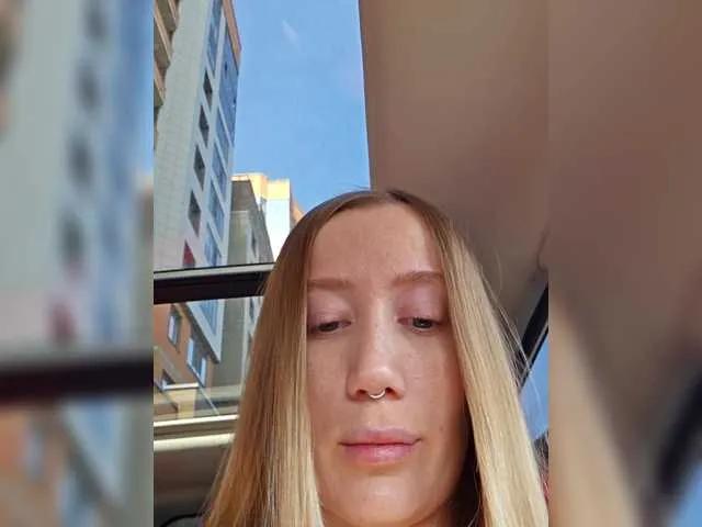 Freechat lana-lana03 on BongaCams