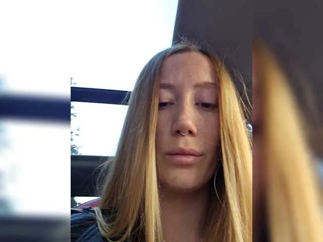 Freechat lana-lana03 on BongaCams