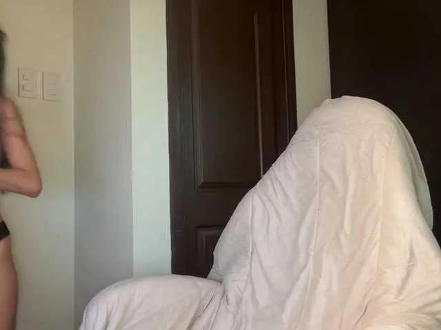 Offline Laylac on BongaCams