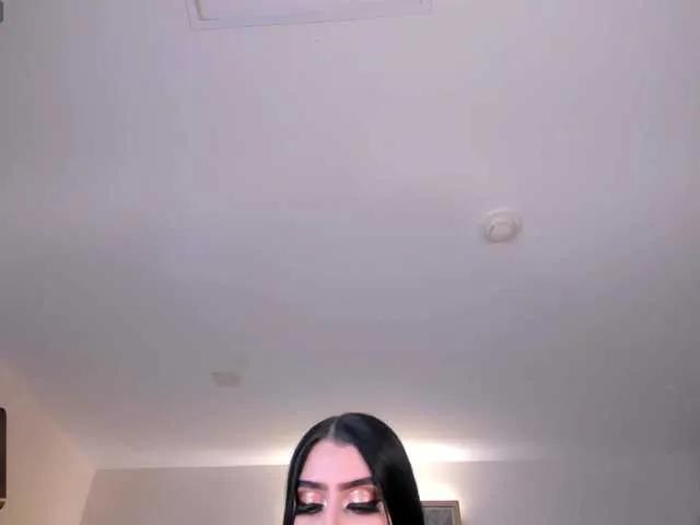 Offline LeahLombardi on BongaCams