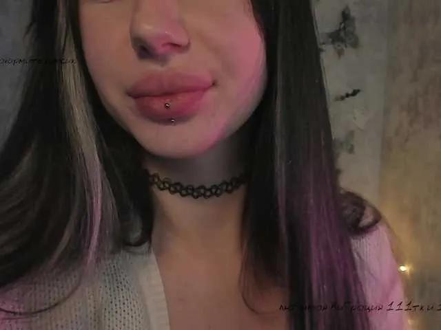 Offline lenaaddiction on BongaCams